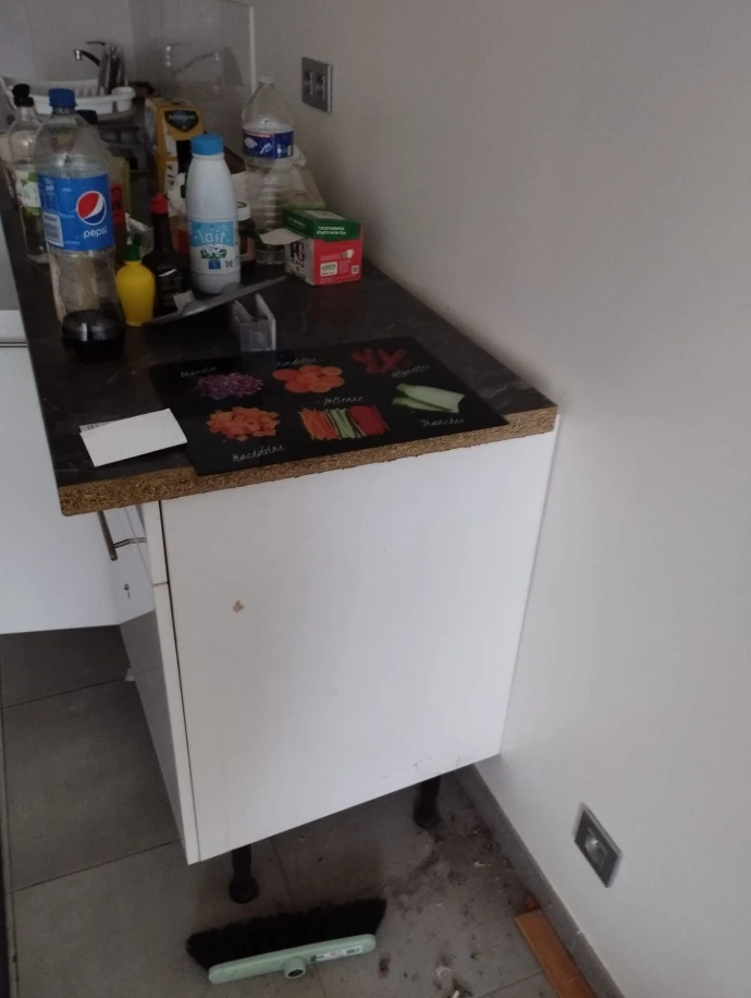 Vous recherchez un service de débarras à Argenteuil (95100) pour vider une maison, un appartement, une cave ou un grenier ? GRAND VIDE intervient à Argenteuil et dans les communes voisines comme Bezons, Sannois, Franconville, Ermont, Eaubonne, Cormeilles-en-Parisis, Montigny-lès-Cormeilles et Herblay-sur-Seine pour tout débarras complet avec enlèvement de meubles, électroménager, objets et déchets. Nous proposons un débarras après succession, débarras Diogène, débarras de logement insalubre ou débarras avant vente immobilière avec devis gratuit et intervention rapide.